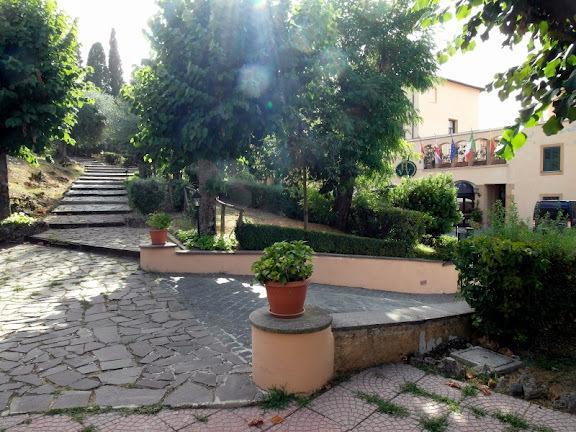 Hotel Villa Vecchia Monte Porzio Catone Экстерьер фото